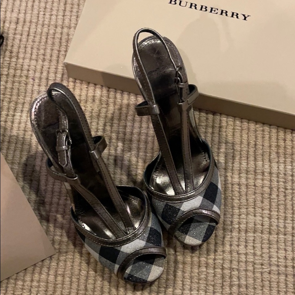 Burberry check sandals in metallic shimmer size 36
